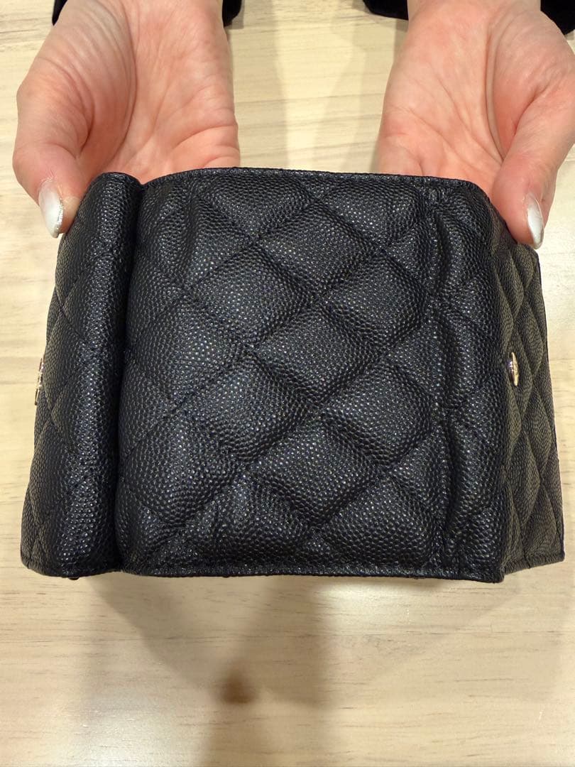 CHANEL マトラッセ　キャビアスキン　スモールウォレット