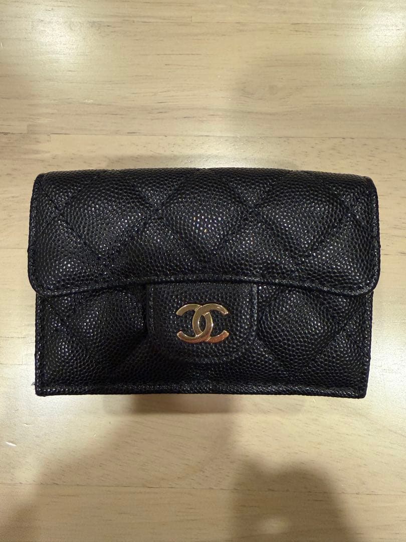 CHANEL マトラッセ　キャビアスキン　スモールウォレット