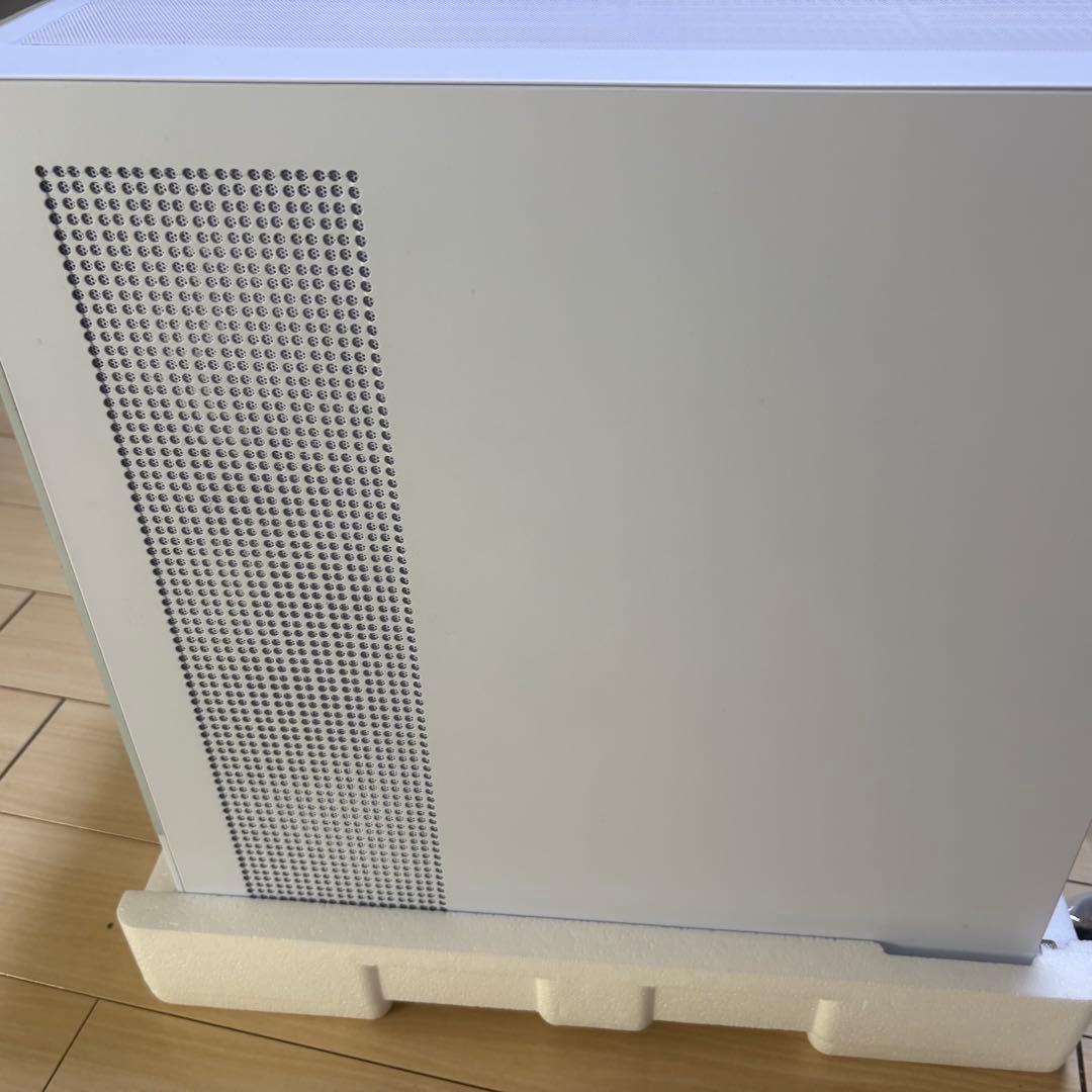 montech xr ホワイト