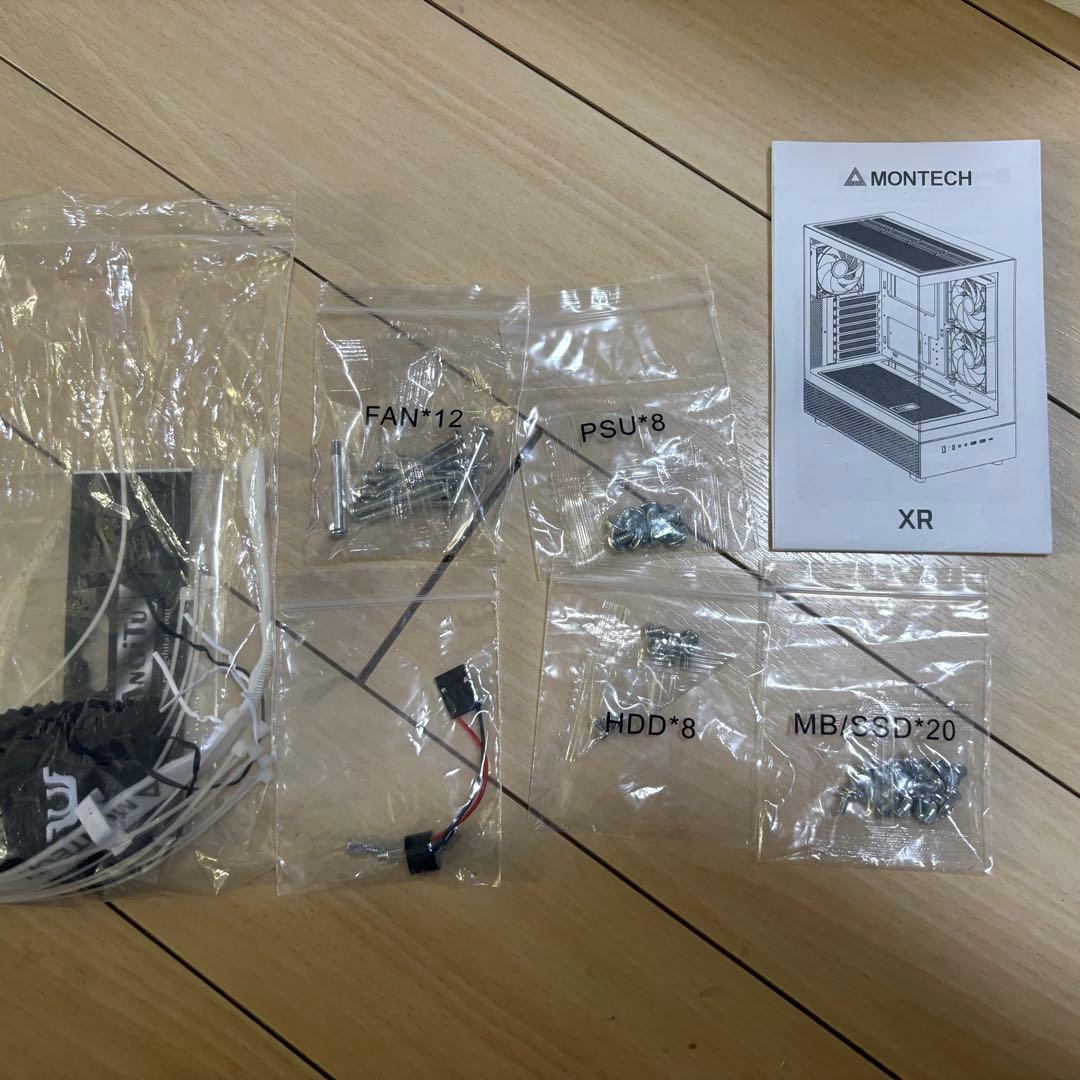 montech xr ホワイト