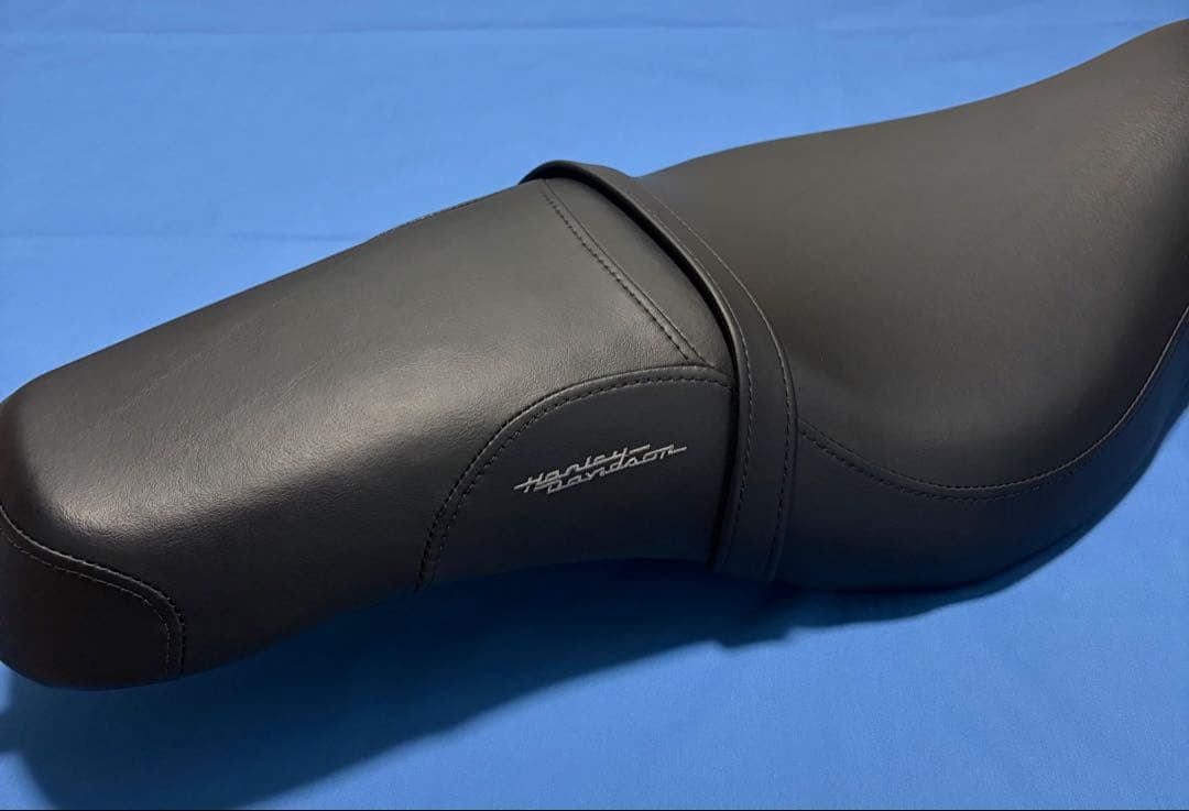 【美品】ハーレー純正　スポーツスター用シート　バッドランダー