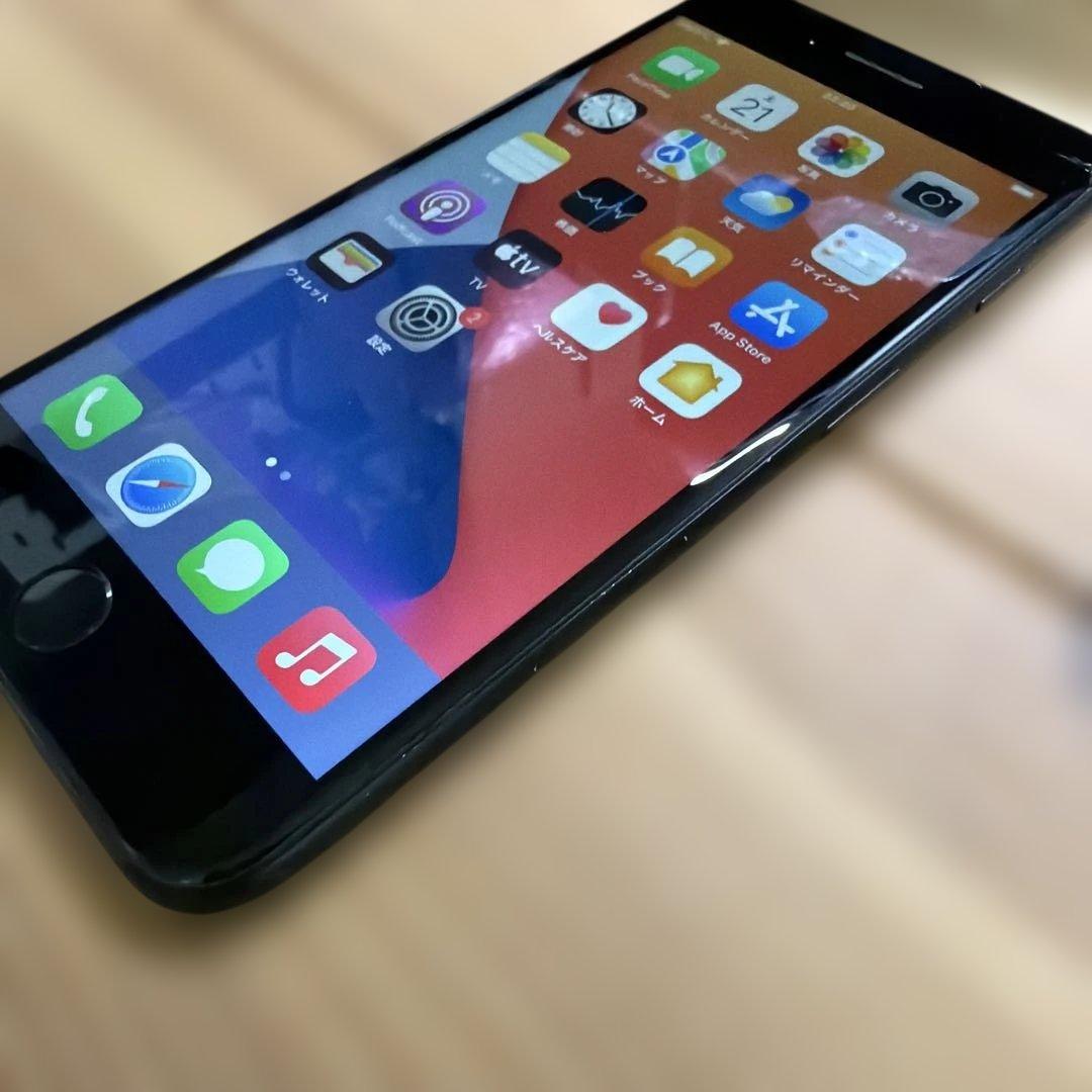 iPhone7 Plus 128GB ブラックMN6F2J/Aバッテリー84%