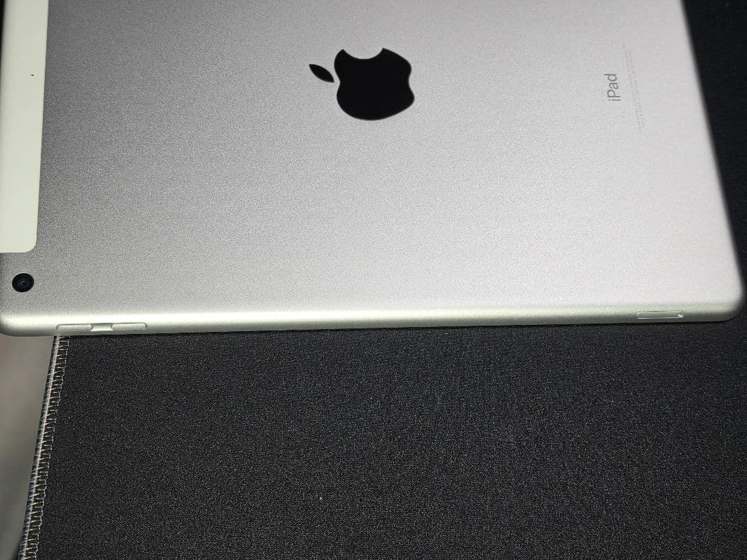 T*ー様 iPad　第５世代　32GB シルバー