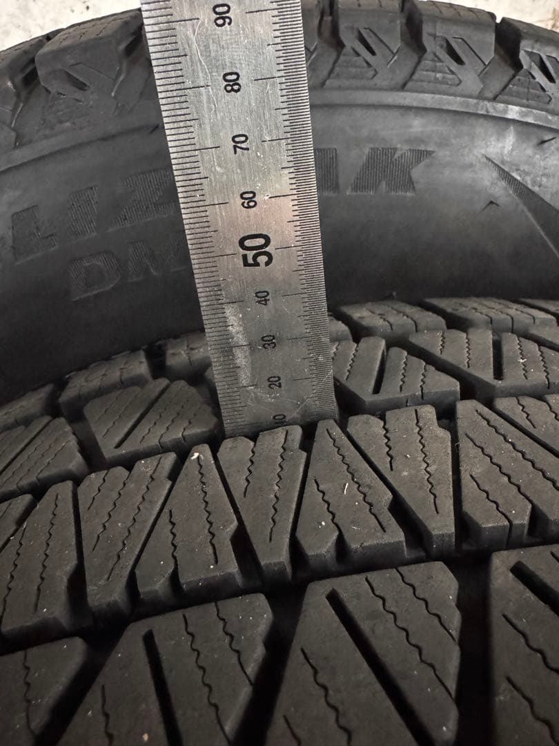 ブリヂストン225 65R 17 ブリザックDM-V2