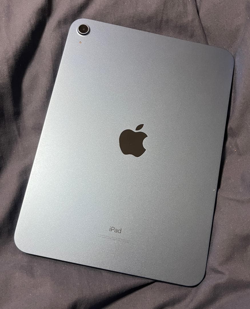 【美品】iPad（10世代 Wi-Fiモデル） 64GB シルバー 本体＆外箱