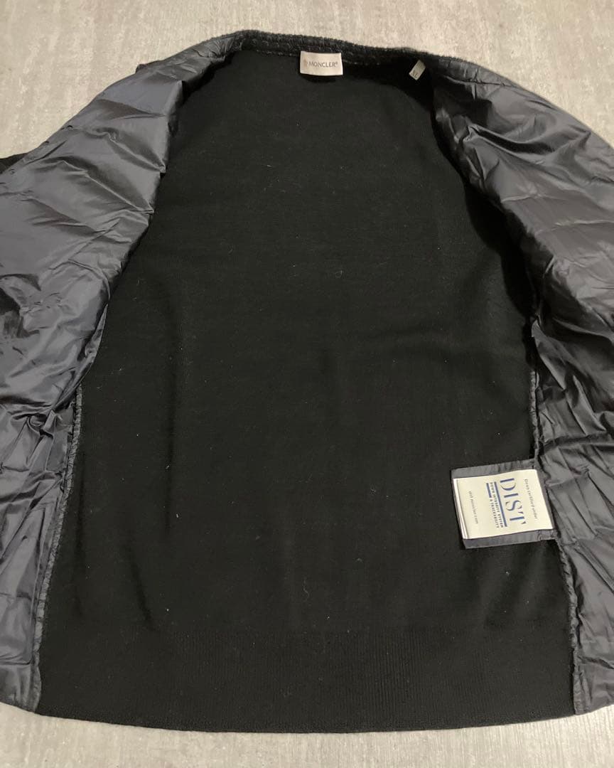 Moncler モンクレール　エンブロイダリが素敵なニットとダウンのカーディガン