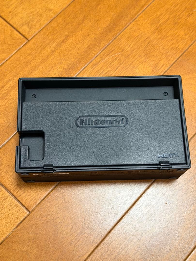 Nintendo switch 初代　【バッテリー新品】