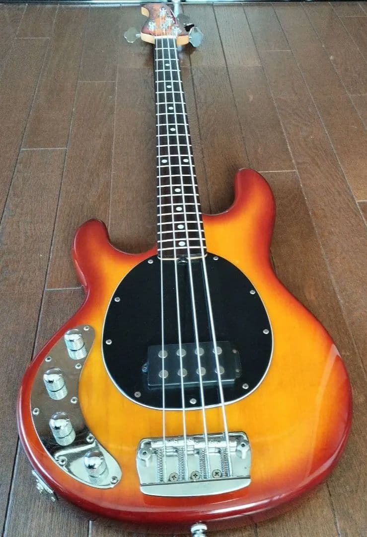 Sterling by MUSIC MAN RAY34LH レフトハンド