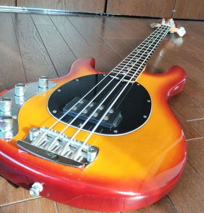 Sterling by MUSIC MAN RAY34LH レフトハンド