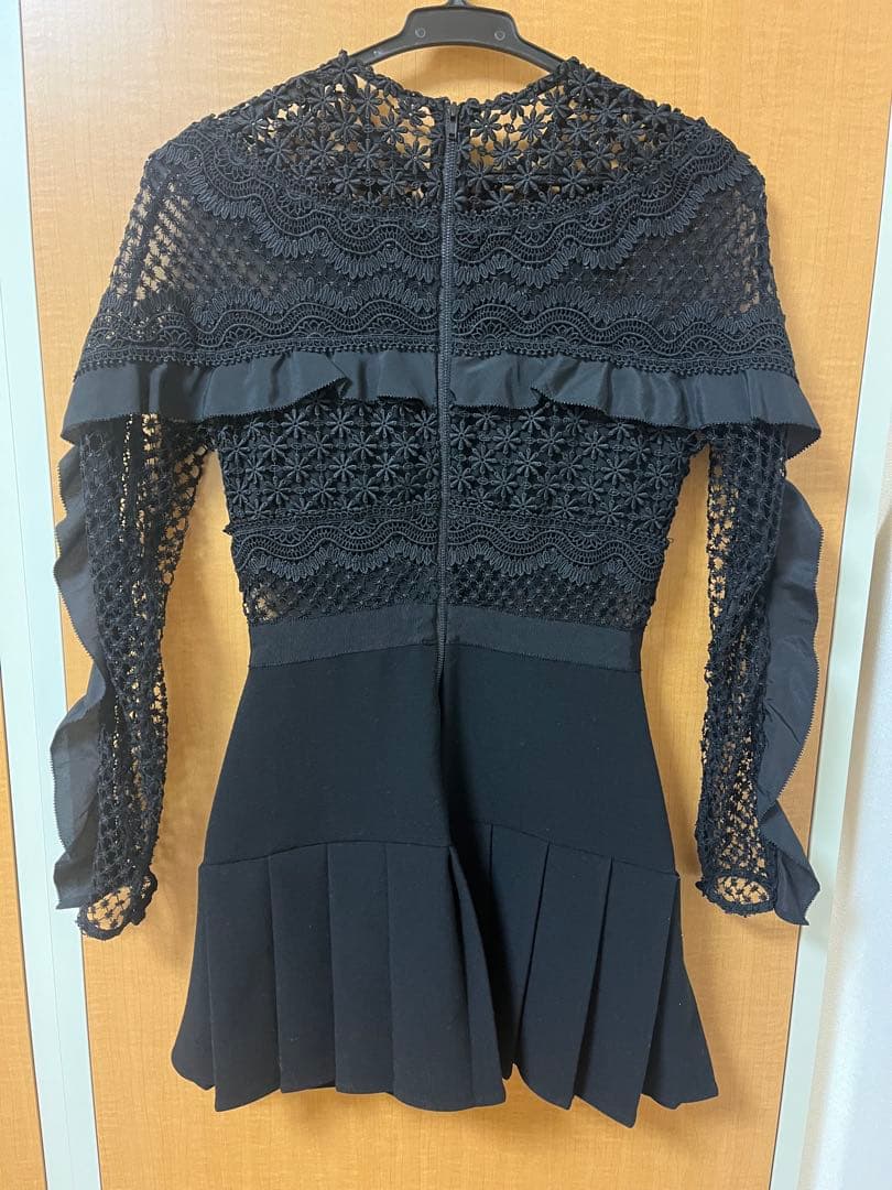 指原莉乃さん愛用　Self Portrait bellis dress
