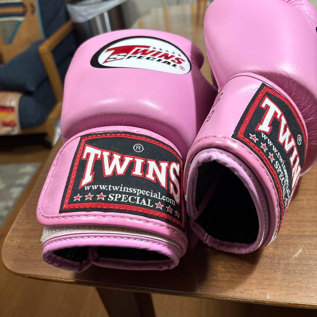 TWINS SPECIAL ボクシンググローブ 10 OZ ピンク