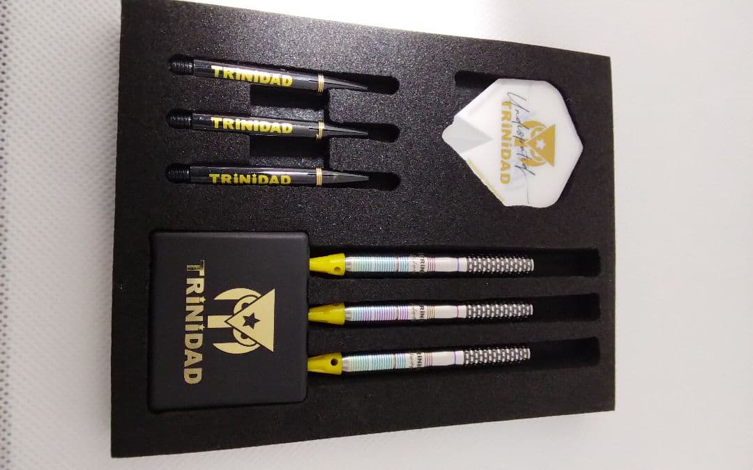 ニ*ク様 TRiNiDADヒューゴ!type2超綺麗☆極美品!新品同品!ダーツセ