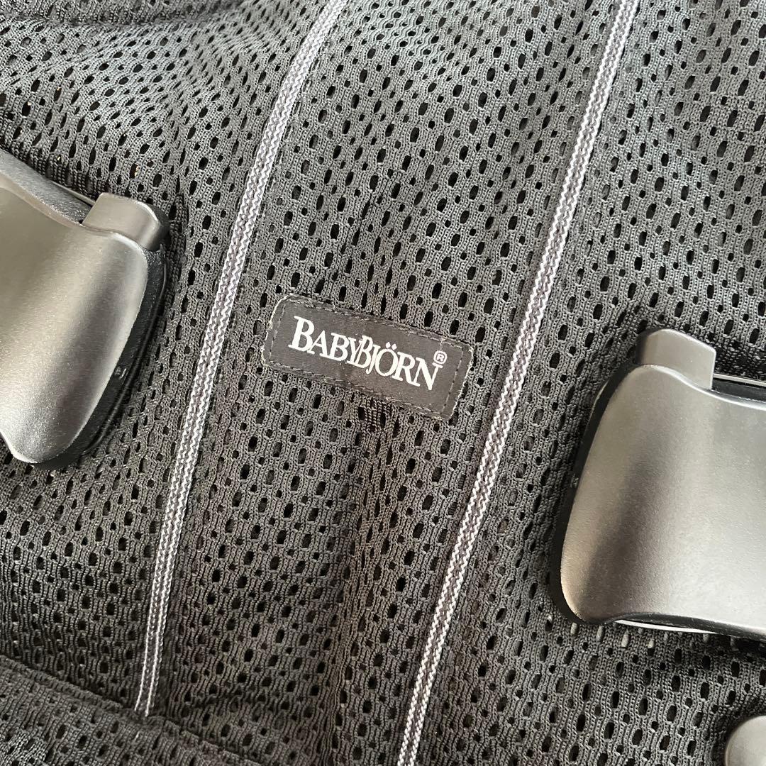 ベビービョルン　ONEKAI AIRメッシュ　黒　抱っこ紐