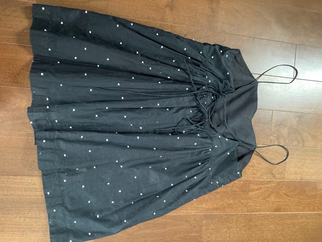 美品 SLOBE IENA ドット刺しゅうキャミソール