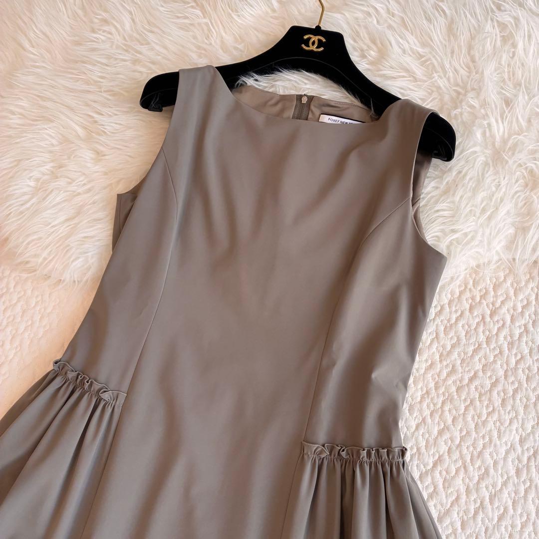 美品♡フォクシーニューヨーク　ウォータープルーフストレッチワンピース　40