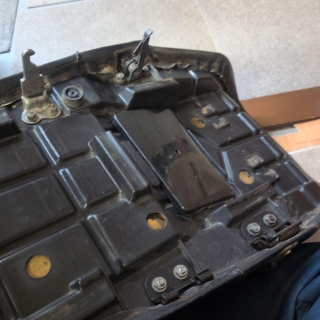 xj400 純正シート　xj400E D 金具　車検証入れ付き