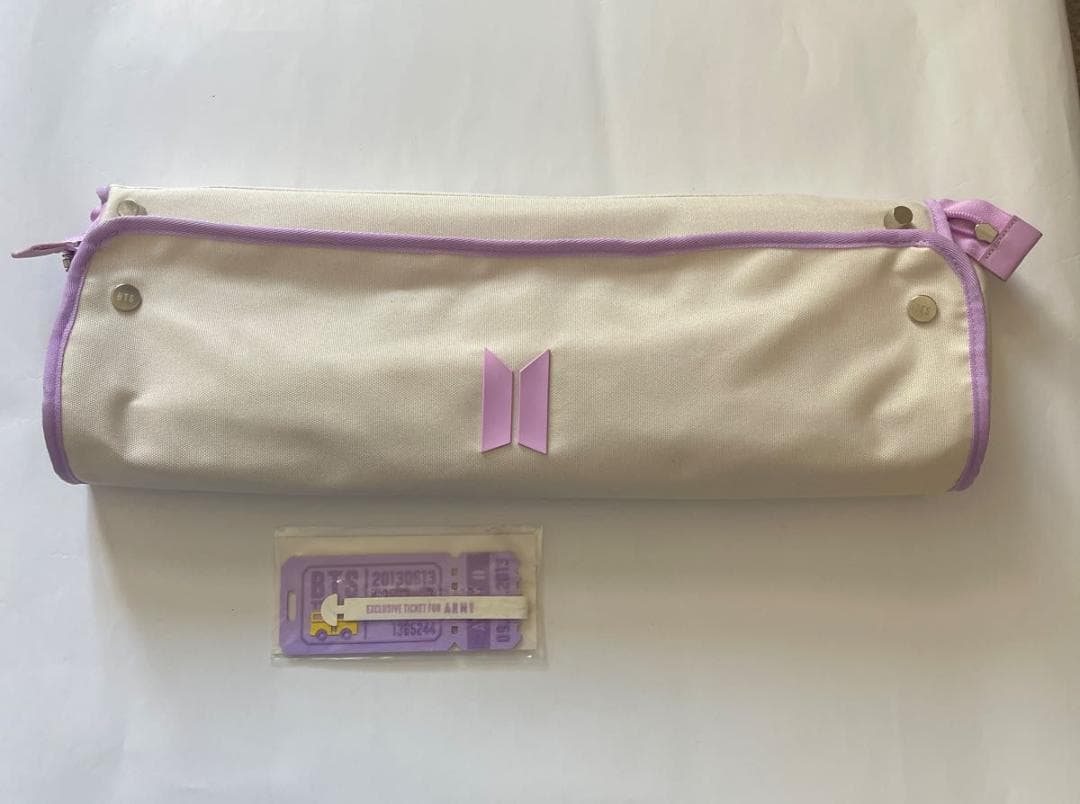 【新品4点まとめ売り】BTS トラベルバッグ　衣類収納にも！【処分価格】