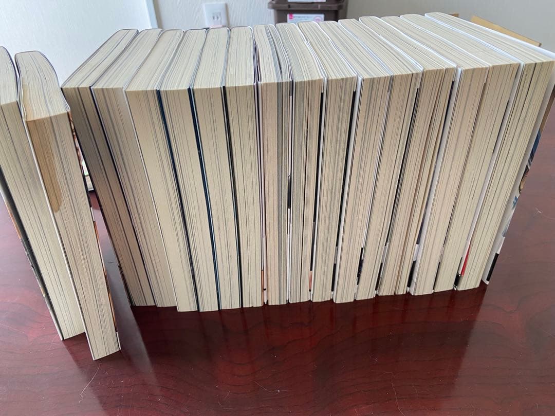 (32冊)ファブル1〜22巻＋セカンド1〜9巻・関連本　1冊