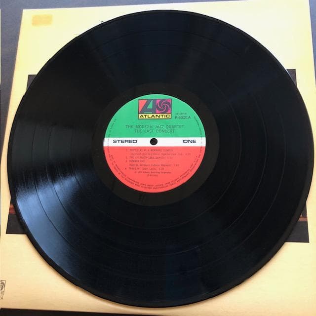 【2枚組LP】MJQ・ラスト・コンサート P-6321〜2A (e97y117)