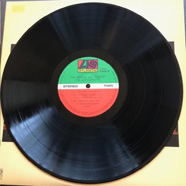 【2枚組LP】MJQ・ラスト・コンサート P-6321〜2A (e97y117)