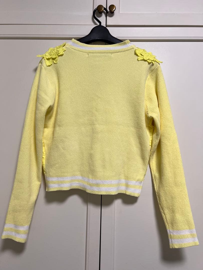 価格変更しました⭐︎⭐︎新品です〜アドニシスのフラワーレースカーディガン♡