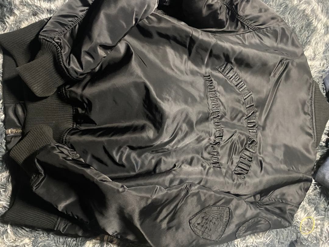 ALPHA INDUSTRIES ブラック MA-1 フライトジャケット XL