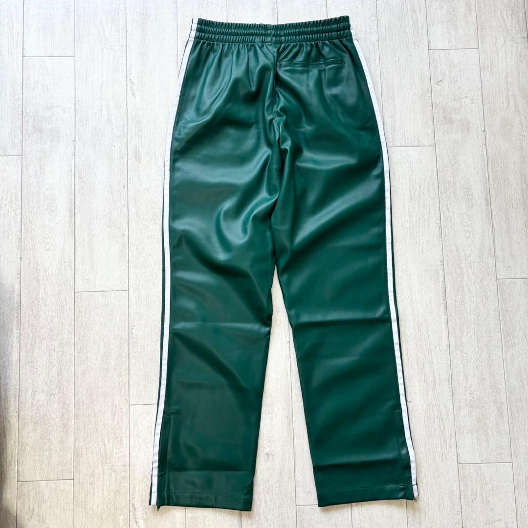 新品　adidas フェイクレザー ファイヤーバード トラックスーツパンツ 緑