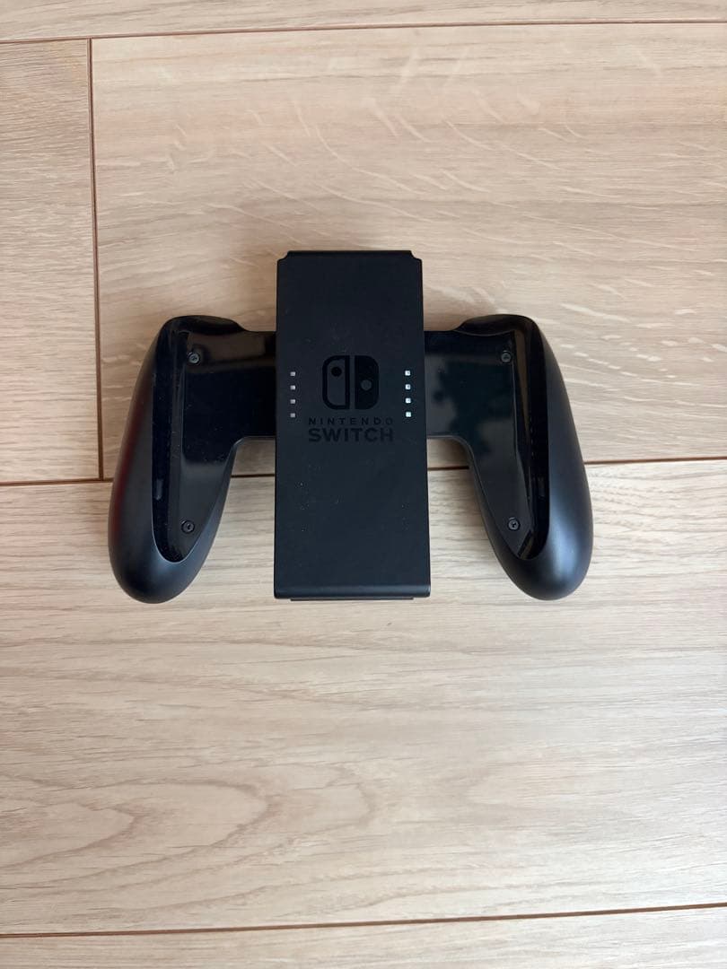 送料込美品・microSD付属・ニンテンドースイッチ本体・周辺機器