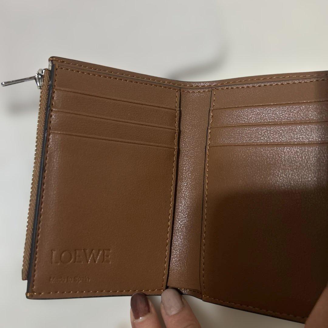 LOEWE アナグラム バーティカル ウォレットタイプ 三つ折り財布 ブラウン