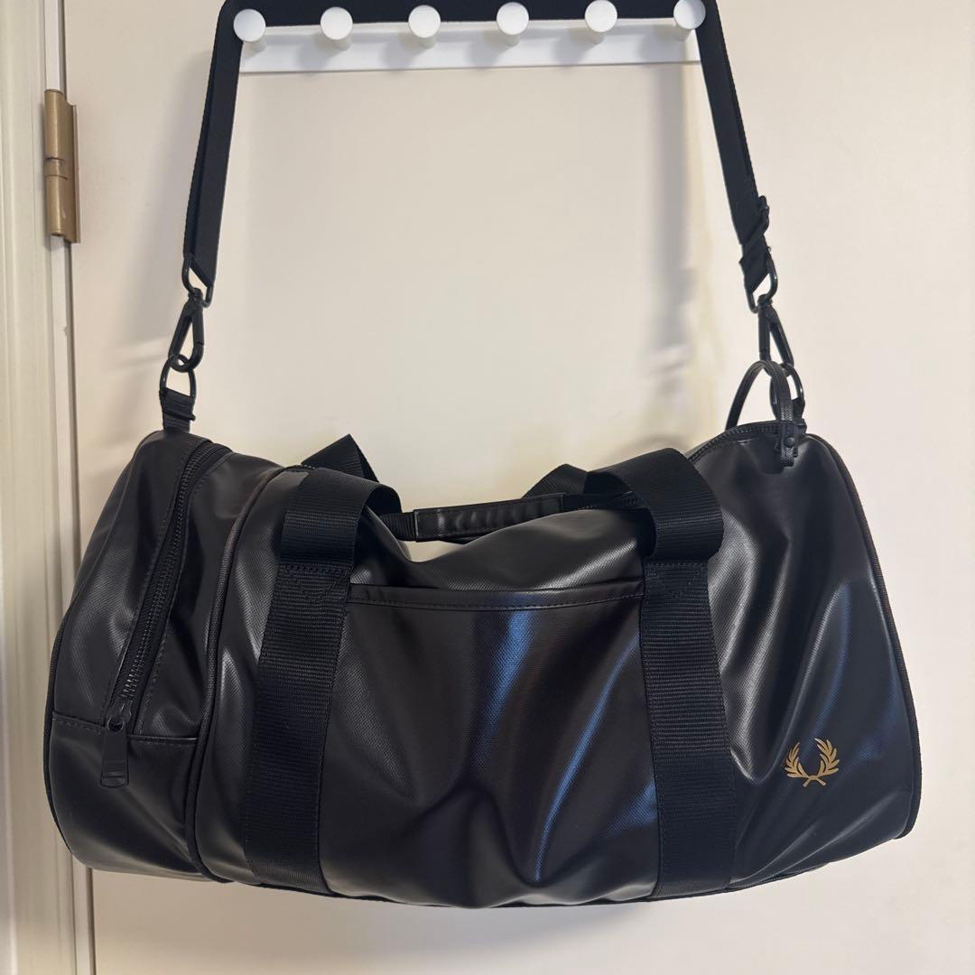 限定価格★Fred Perry Tonal Classic Barrel Bag