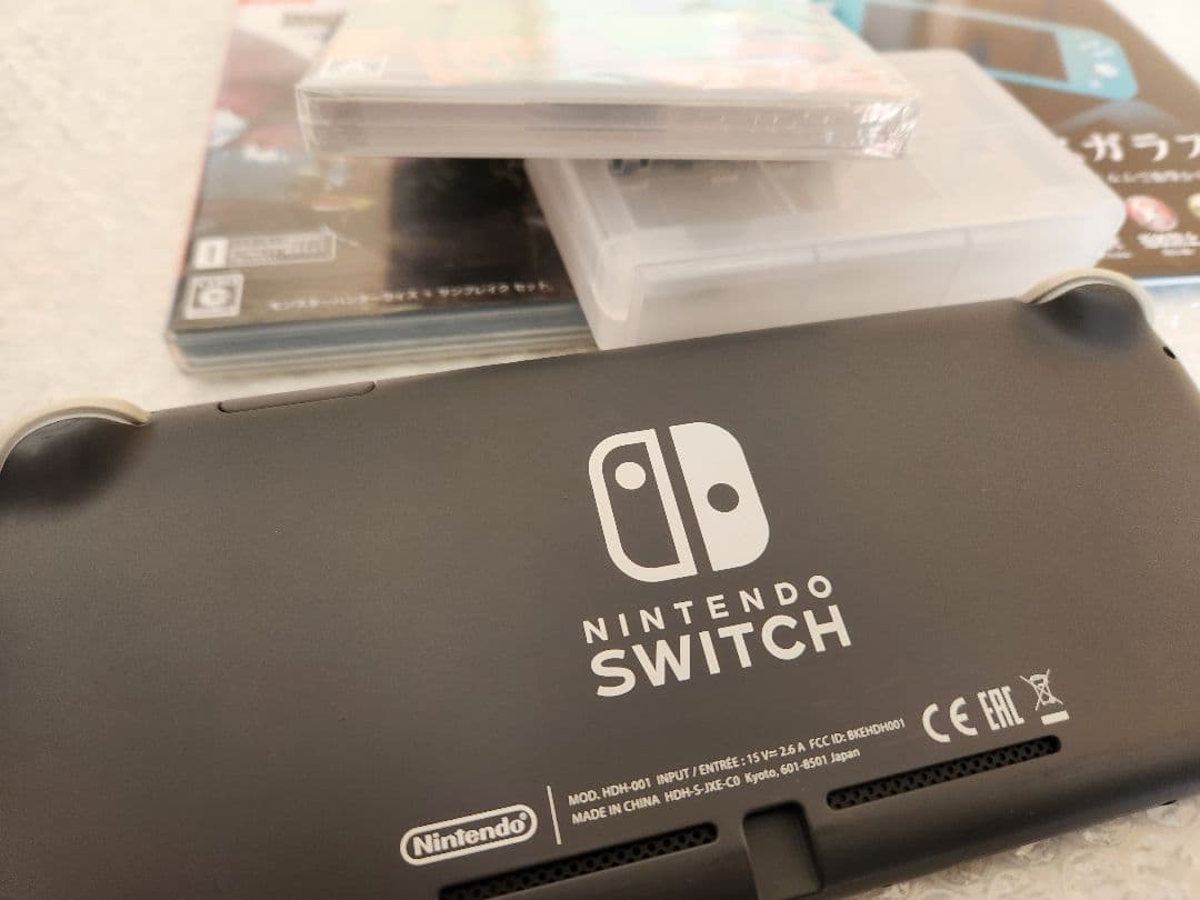 【動作良好】あつ森、新品マイクラ、モンハンライズ付。スイッチライト本体