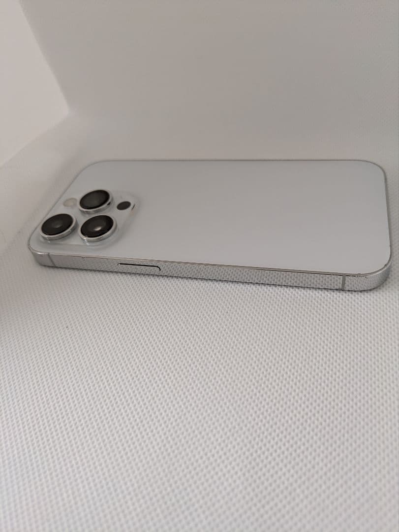 は*こ様 Apple iPhone 14 Pro シルバー 本体　バッテリー10