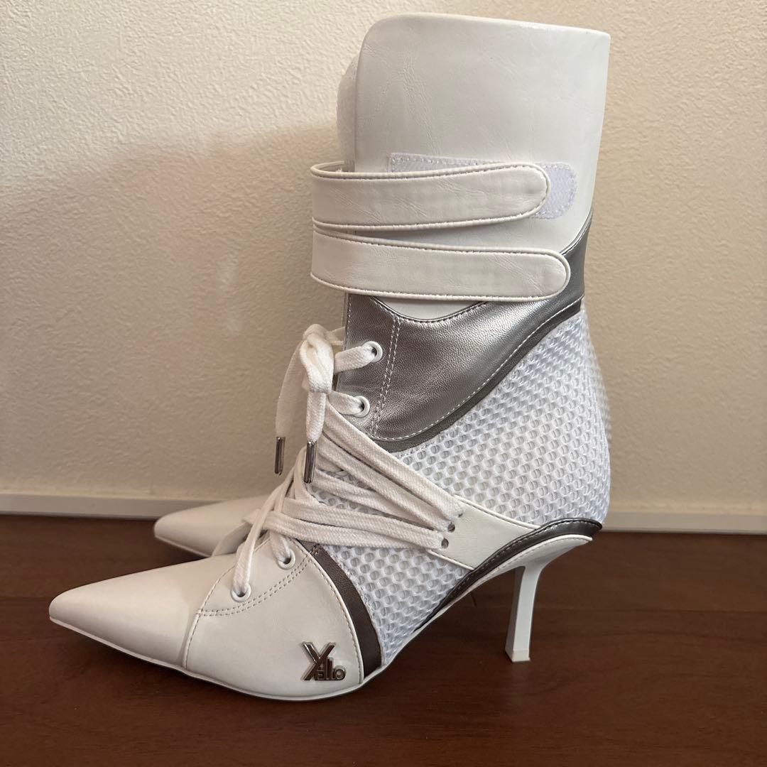 靴 RinoBLANC SHORT BOOTS & NUTMEG HEELS