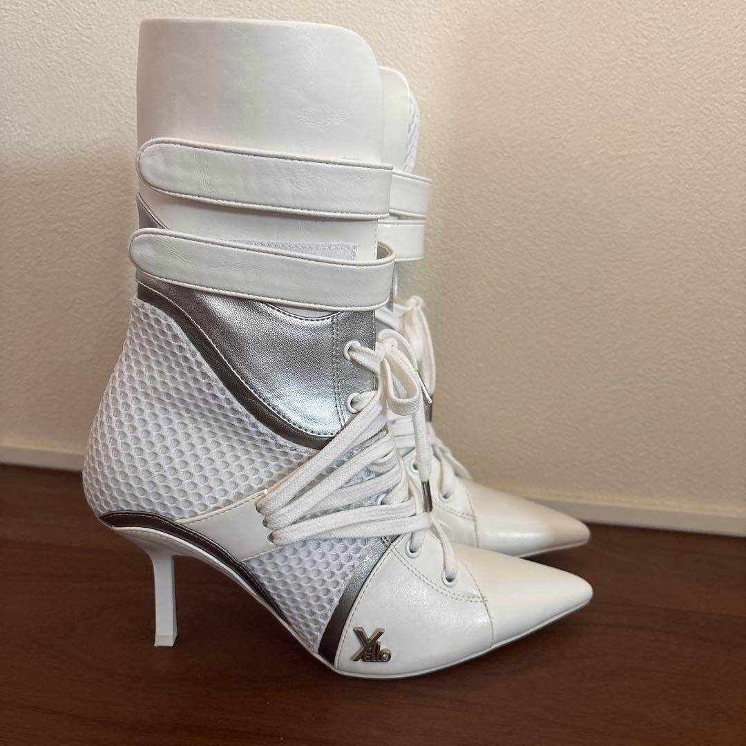 靴 RinoBLANC SHORT BOOTS & NUTMEG HEELS