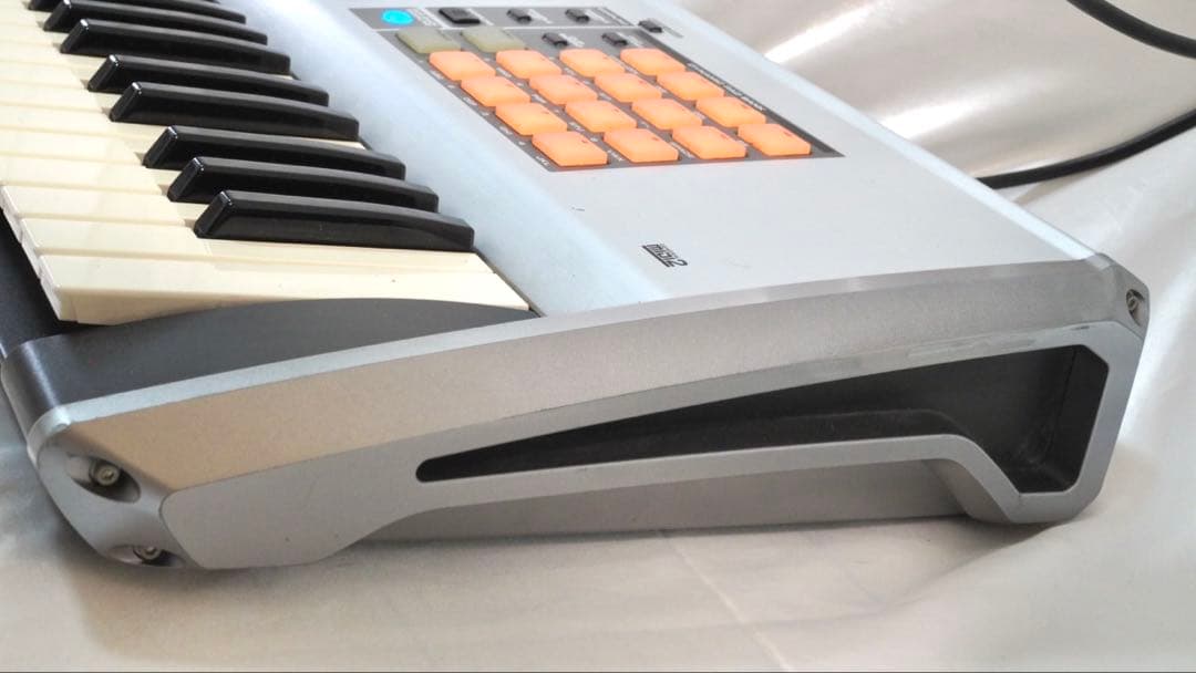 Roland Fantom-X6 シンセサイザー 動作確認済み ※液晶難あり