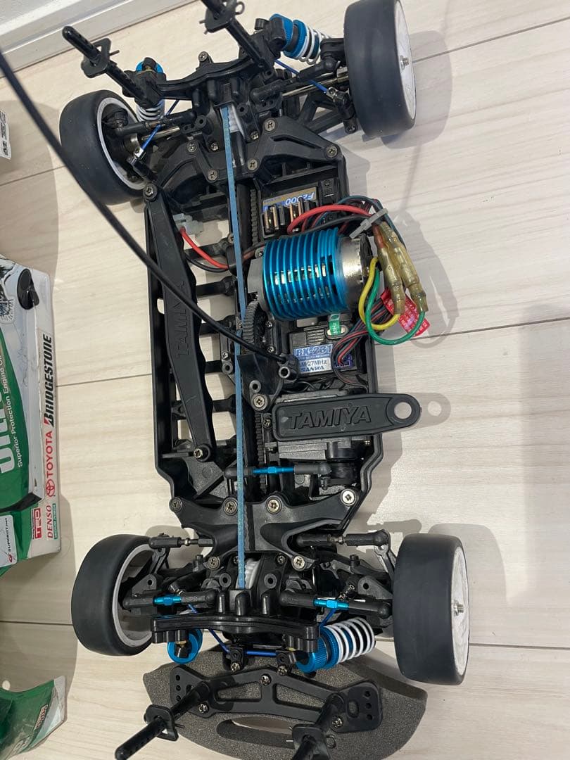 タミヤ1/10RC TA05シャーシ エッソ・ウルトラフロー・スープラフルセット