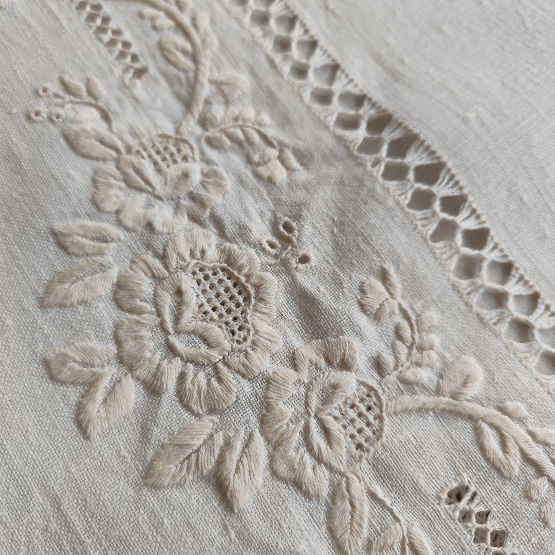 ドロンワーク　生成り刺繍　お手仕事　リネンクロス