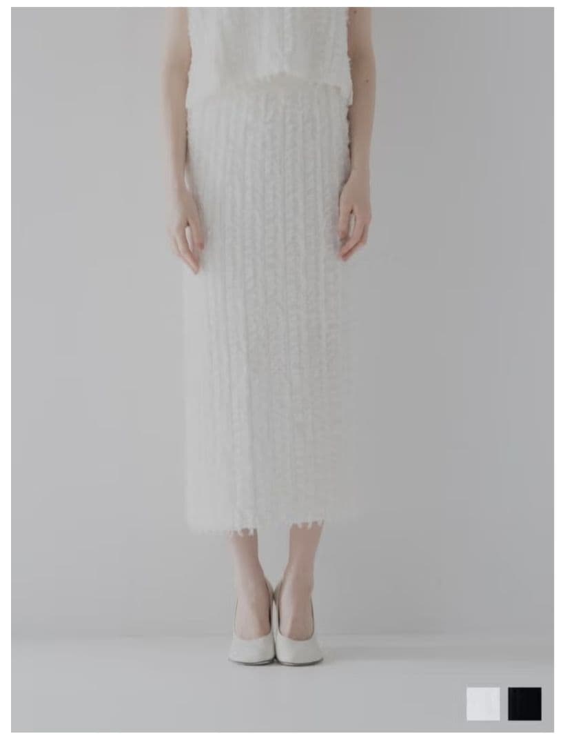 【maison de Dolce. 】 plume skirt/white