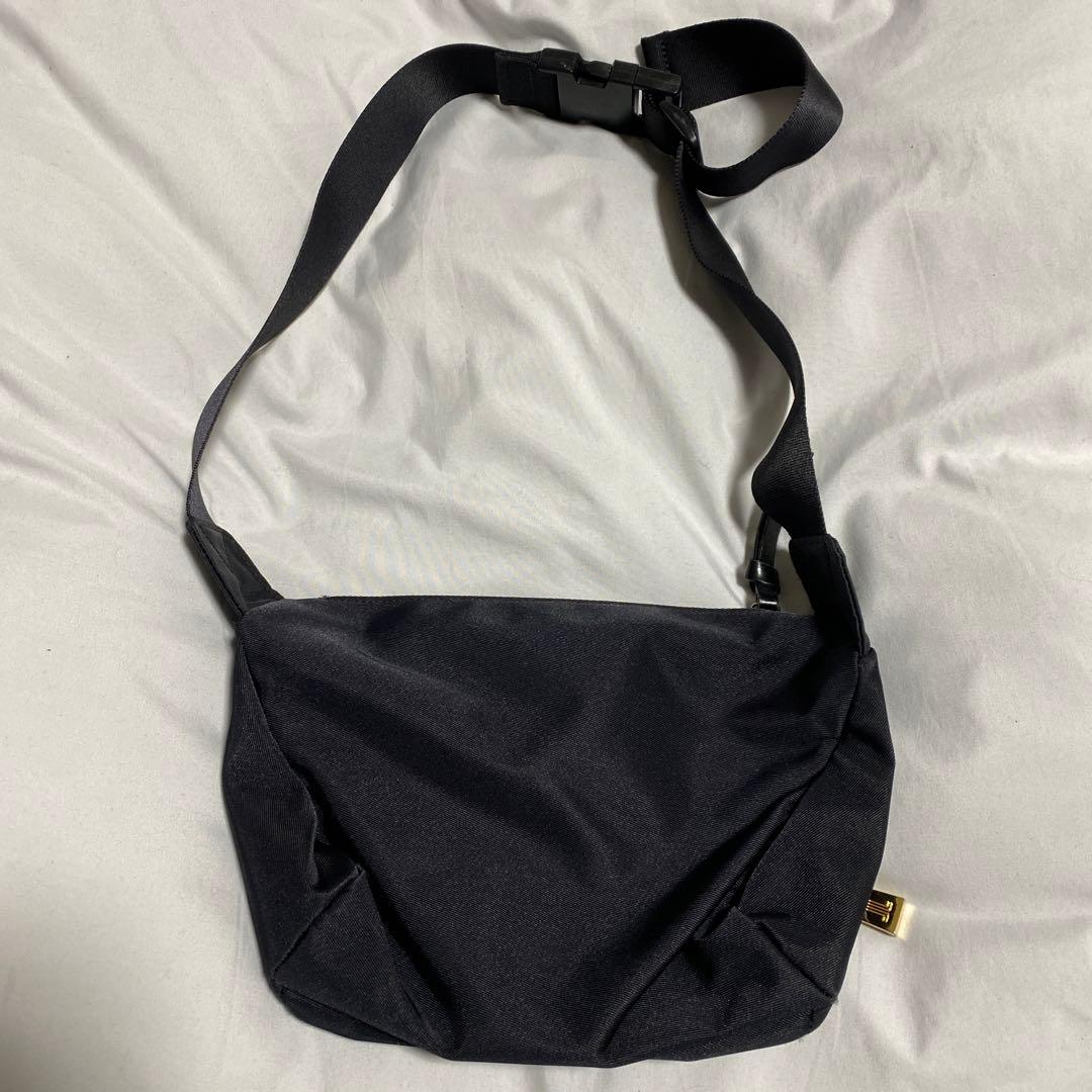 LANVIN ランバンオンブルー　トロカデロ　ボディバッグ　ブラック