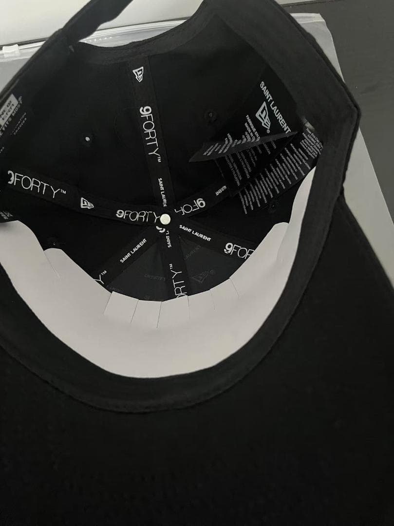 SAINT LAURENT ブラック ベースボールキャップ 9FORTY