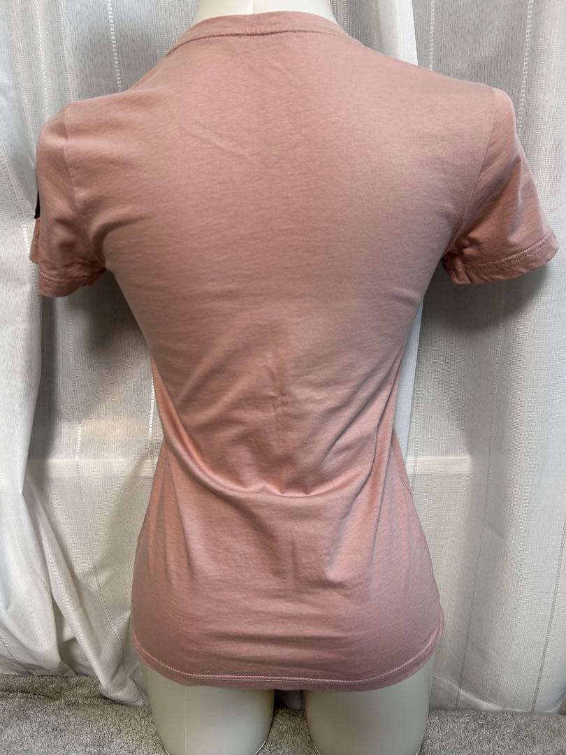 ☆MONCLER ピンク Tシャツ Sサイズ 美品☆
