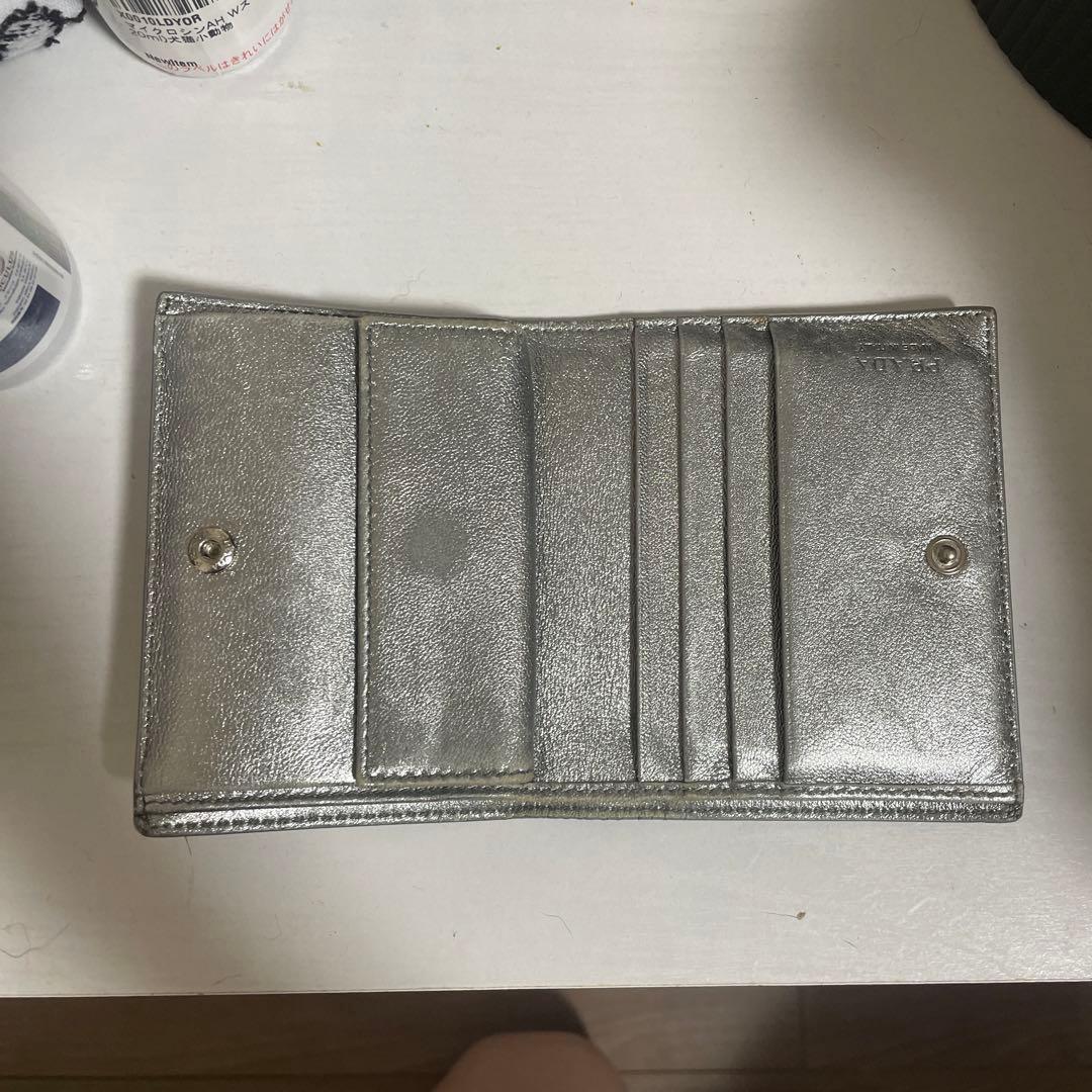 PRADA 財布　二つ折り