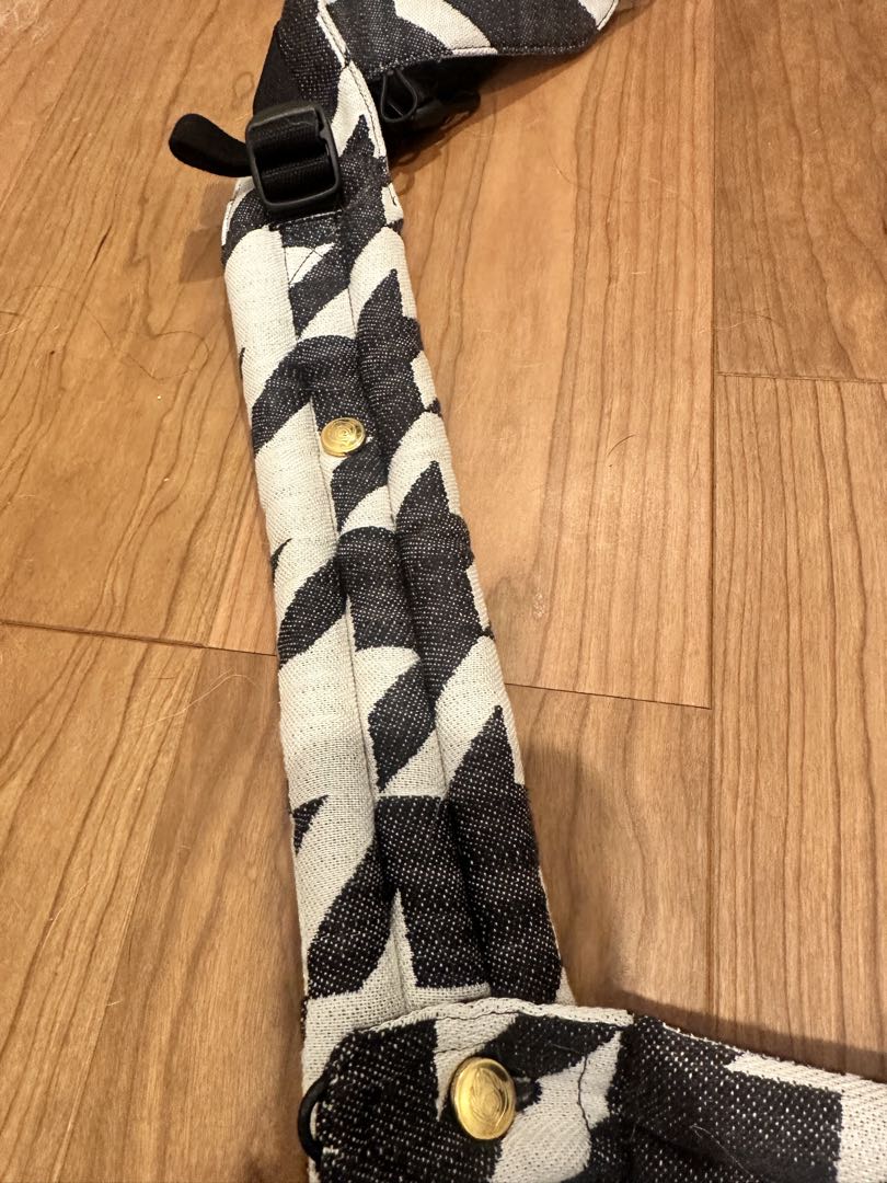 artipoppe 抱っこ紐 Zeitgeist Baby Tweed BW