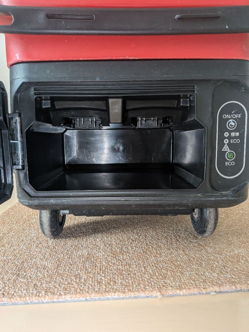 【バッテリーと充電器付】コメリ充電式高圧洗浄機 UBERMANN 18V