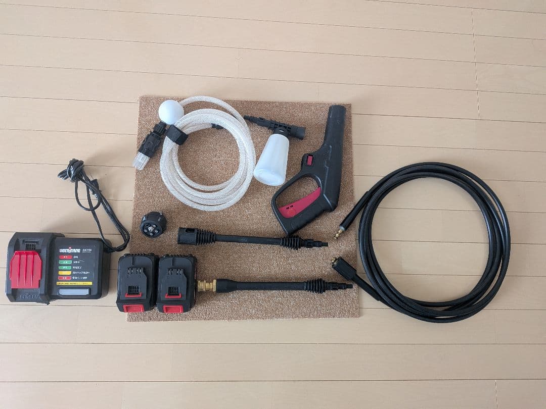【バッテリーと充電器付】コメリ充電式高圧洗浄機 UBERMANN 18V