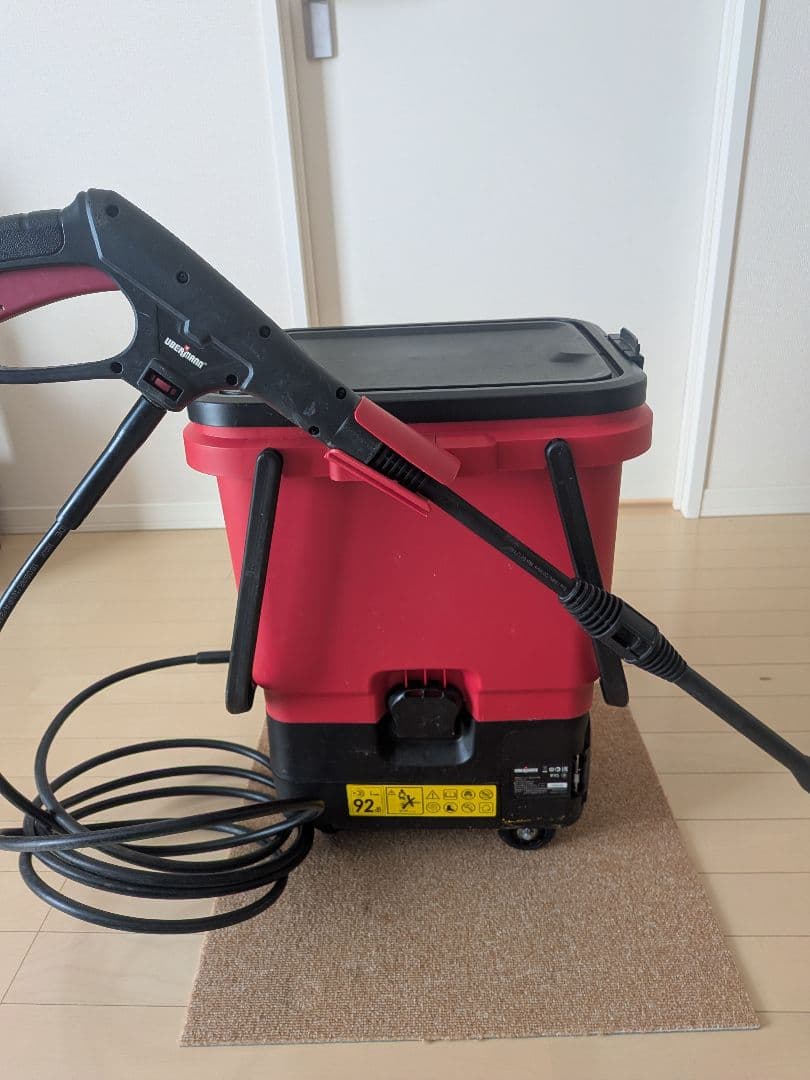 【バッテリーと充電器付】コメリ充電式高圧洗浄機 UBERMANN 18V