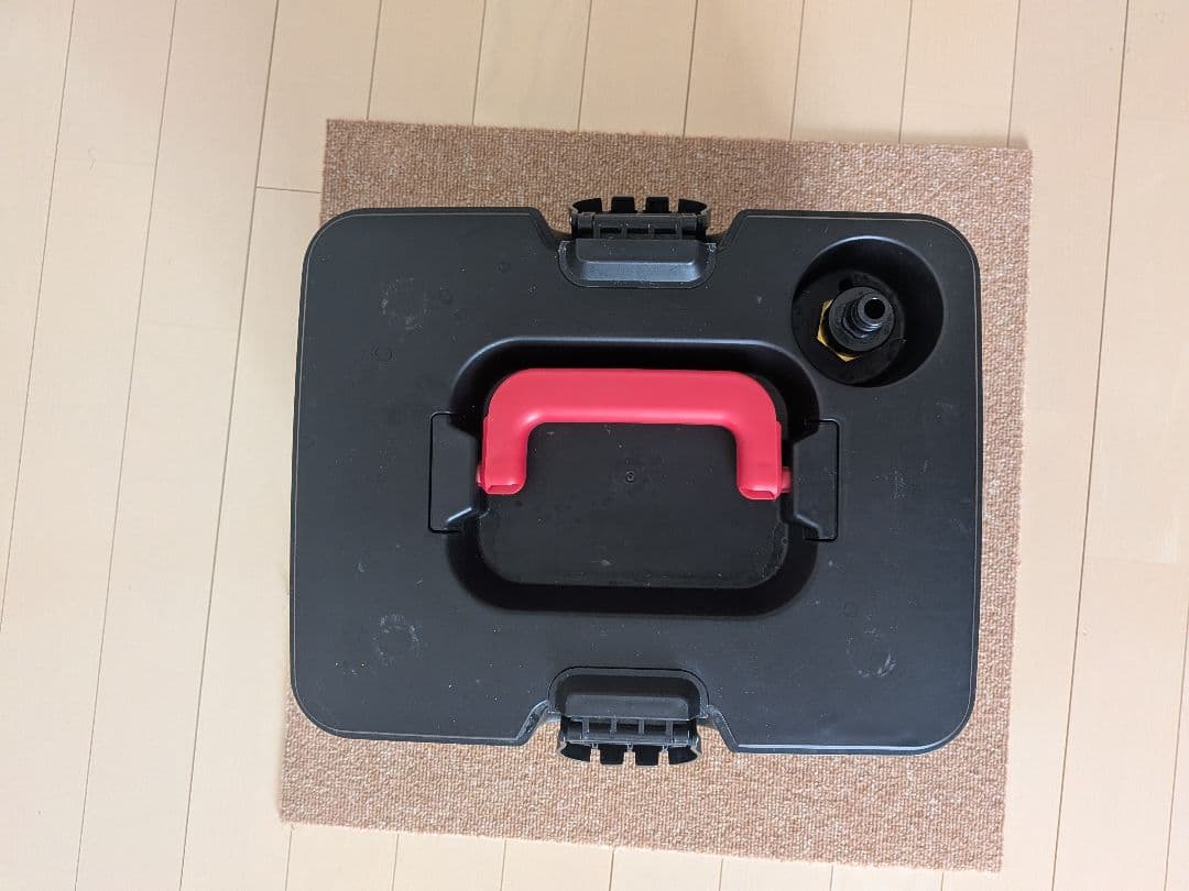 【バッテリーと充電器付】コメリ充電式高圧洗浄機 UBERMANN 18V