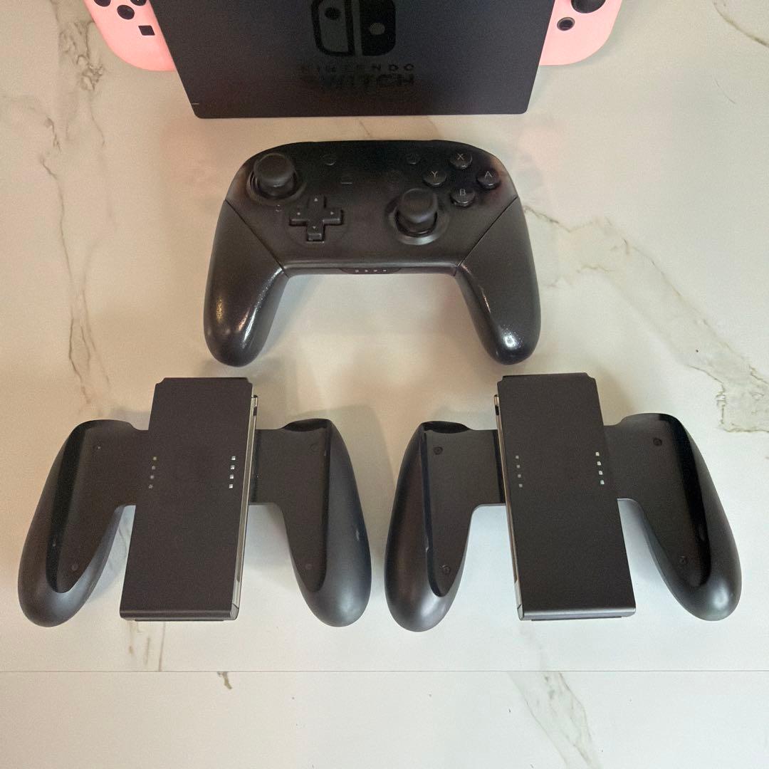極美品 NINTENDO ニンテンドースイッチ ピンク 本体　プロコン セット