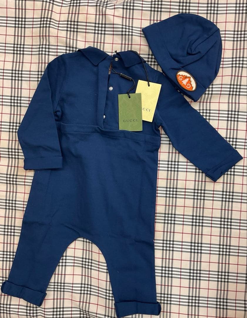 GUCCI ネイビー ロンパース 帽子付き　箱有　プレゼント　　　　　1795