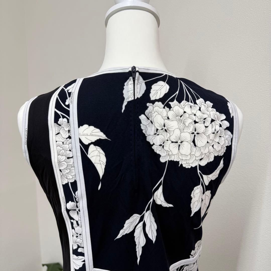 M*K様 LEONARD レオナール 膝丈ワンピース ノースリーブ 花柄 レディ